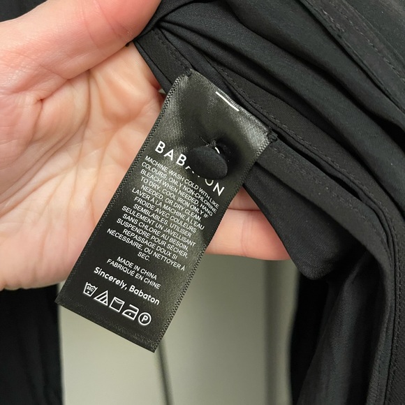 Aritzia Babaton Kahlo Robe - Picture 5 of 7